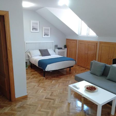 Airport Ifema Barajas Home Мадрид Екстериор снимка