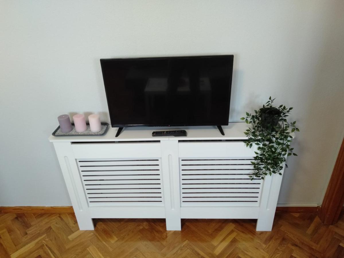 Airport Ifema Barajas Home Мадрид Екстериор снимка