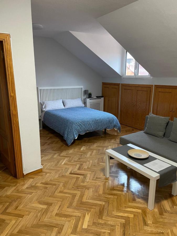 Airport Ifema Barajas Home Мадрид Екстериор снимка
